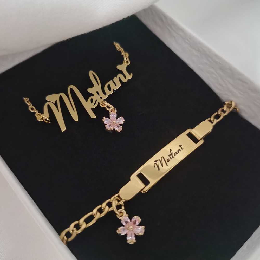 Custom Name Necklace Stainless Steel - Leechee จี้ดอกไม้เพทายขนาดเล็กสร้อยคอป้ายชื่อตัวอักษรที่กำหนดชื่อเองสร้อยข้อมือแกะสลักสร้อยข้อมือชุดเครื่องประดับน่ารักของขวัญสำหรับเด็ก