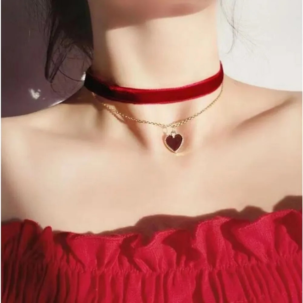 สร้อยคอจี้รูปหัวใจสีดำหลายชั้น - Layered Pendant Necklace Aesthetic บทวิจารณ์และราคา